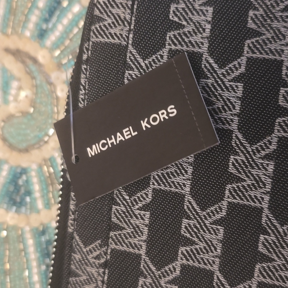 MICHAEL KORS WALLET - Picture 10 of 12